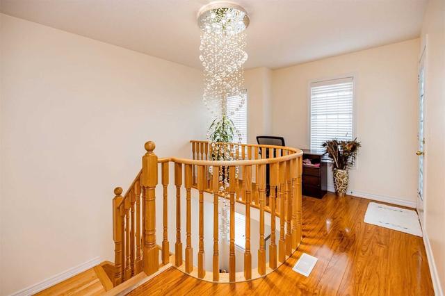 21 Oshawa Dr, House detached with 4 bedrooms, 4 bathrooms and 6 parking in Brampton ON | Image 18
