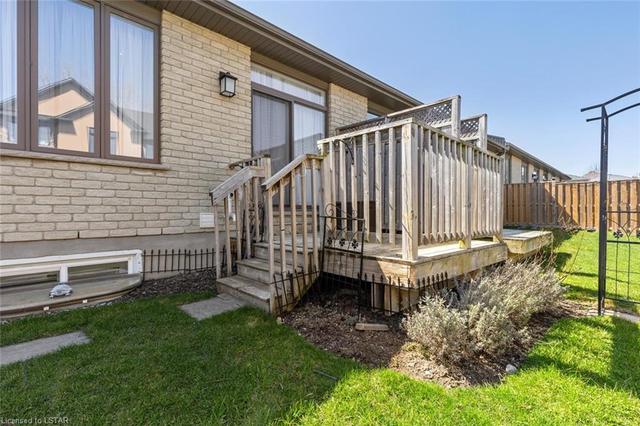 1418 North Wenige Drive Drive, House attached with 3 bedrooms, 3 bathrooms and 2 parking in London ON | Image 30