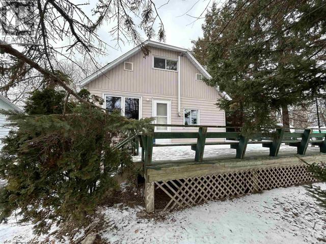 407 Atwood Ave, House detached with 3 bedrooms, 2 bathrooms and null parking in Dawson ON | Image 2