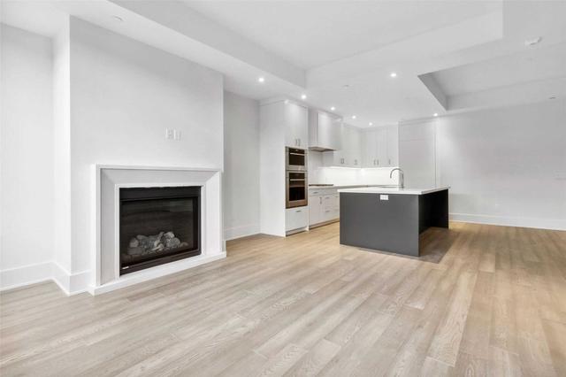 103 - 36 Birch Ave, Townhouse with 2 bedrooms, 3 bathrooms and 2 parking in Toronto ON | Image 5