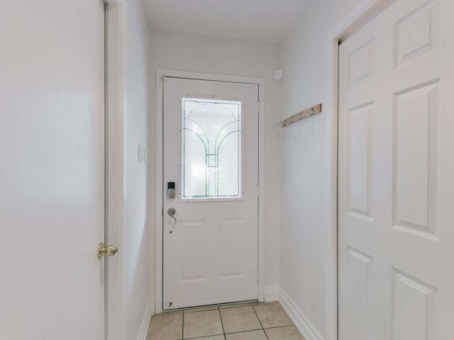 301 Crawford St, House detached with 3 bedrooms, 2 bathrooms and 1 parking in Barrie ON | Image 4