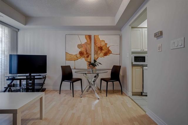 214 - 2088 Lawrence Ave, Condo with 1 bedrooms, 1 bathrooms and 1 parking in Toronto ON | Image 7