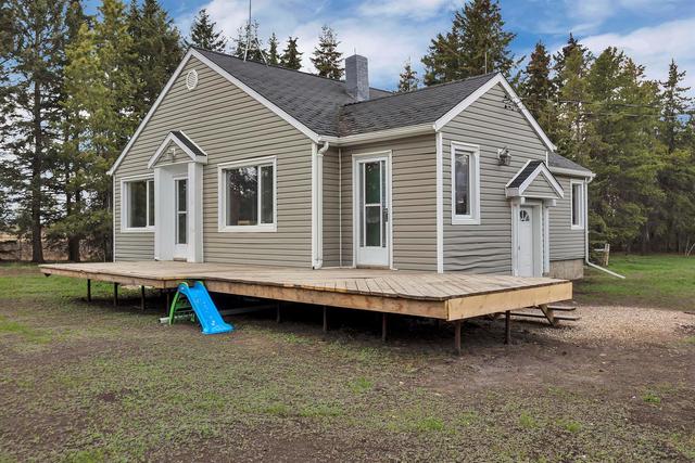 263072 Township Road 460, House detached with 5 bedrooms, 1 bathrooms and null parking in Wetaskiwin County No. 10 AB | Image 2