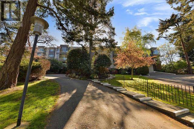 310 - 1433 Faircliff Lane, Condo with 2 bedrooms, 1 bathrooms and 1 parking in Victoria BC | Image 38