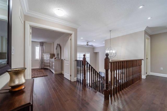 3206 Sorrento Cres, House detached with 4 bedrooms, 5 bathrooms and 4 parking in Burlington ON | Image 18
