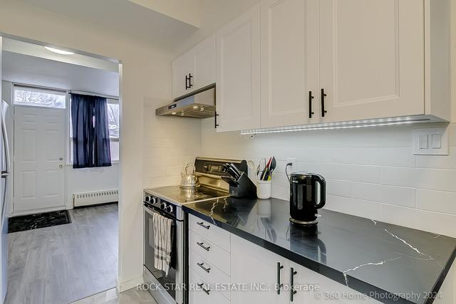 12 - 15 Nicklaus Dr, Condo with 4 bedrooms, 2 bathrooms and 1 parking in Hamilton ON | Image 24