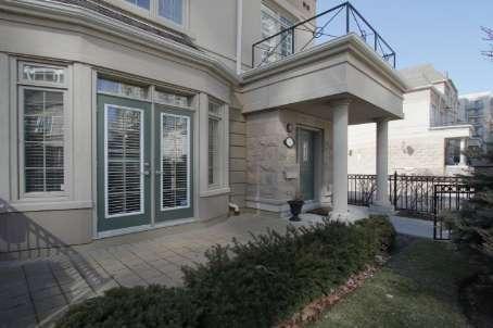 th121 - 17 Barberry Pl, Townhouse with 2 bedrooms, 3 bathrooms and 1 parking in Toronto ON | Image 2