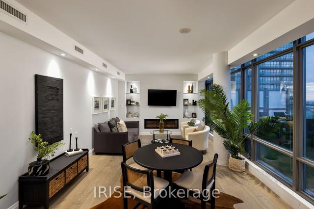 ph4506 - 38 Grenville St, Condo with 2 bedrooms, 2 bathrooms and 1 parking in Toronto ON | Image 30