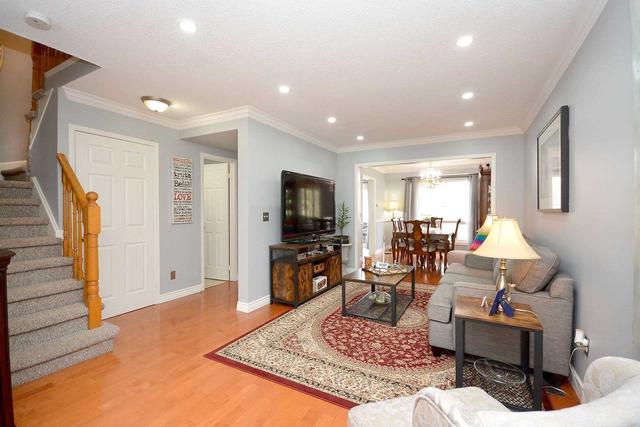 36 Lancewood Cres, Townhouse with 3 bedrooms, 3 bathrooms and 2 parking in Brampton ON | Image 39