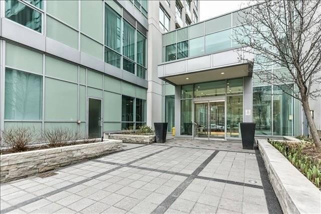 401 - 120 Homewood Ave, Condo with 2 bedrooms, 2 bathrooms and 1 parking in Toronto ON | Image 2