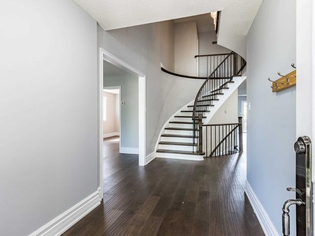 6 Chalmers Crt, House detached with 5 bedrooms, 4 bathrooms and 12 parking in Brampton ON | Image 37