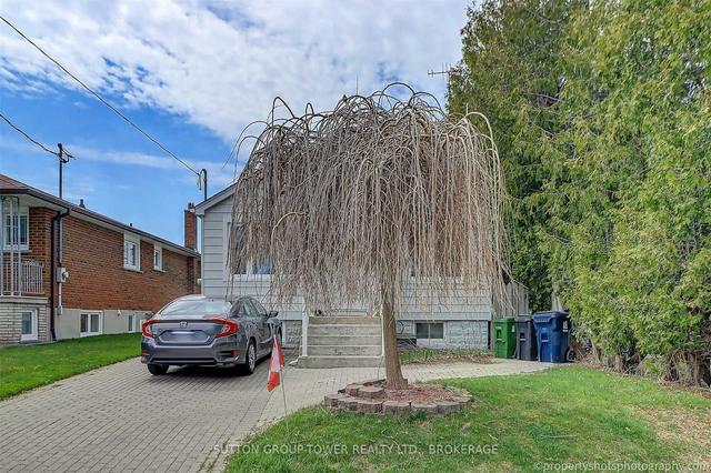 114 Pitt Ave, House detached with 2 bedrooms, 2 bathrooms and 2 parking in Toronto ON | Image 19