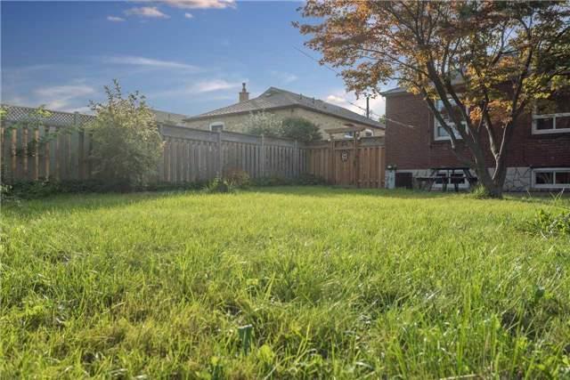 81 Roebuck Dr, House detached with 3 bedrooms, 2 bathrooms and 5 parking in Toronto ON | Image 20