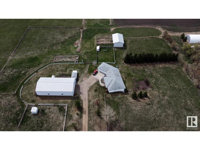 22249 Hwy 16, House detached with 4 bedrooms, 3 bathrooms and null parking in Strathcona County AB | Image 46