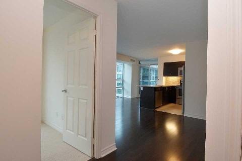 1802 - 19 Grand Trunk Cres, Condo with 2 bedrooms, 2 bathrooms and 1 parking in Toronto ON | Image 3
