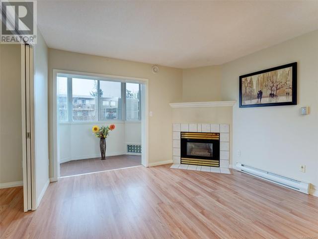 307 - 2900 Orillia St, Condo with 1 bedrooms, 1 bathrooms and 1 parking in Saanich BC | Image 5
