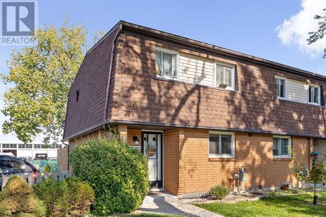 6352 Thornberry Crescent, Windsor, ON, N8T3A2 | Card Image
