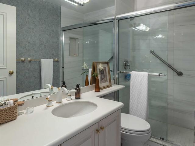 202a - 1 Donwoods Dr, Condo with 2 bedrooms, 3 bathrooms and 2 parking in Toronto ON | Image 13