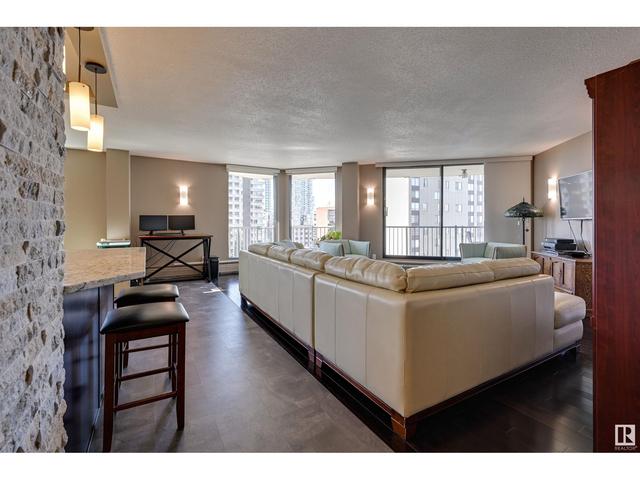 1104 - 11710 100 Av Nw, Condo with 2 bedrooms, 1 bathrooms and 1 parking in Edmonton AB | Card Image