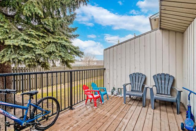 5 - 195 Manora Place Ne, Home with 3 bedrooms, 1 bathrooms and 2 parking in Calgary AB | Image 11