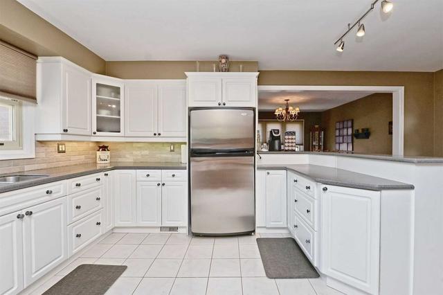105 Applewood Cres, House detached with 4 bedrooms, 4 bathrooms and 8 parking in Whitby ON | Image 38