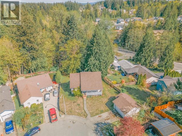 575 Greenhorn Pl, House detached with 4 bedrooms, 3 bathrooms and 2 parking in Ladysmith BC | Image 3