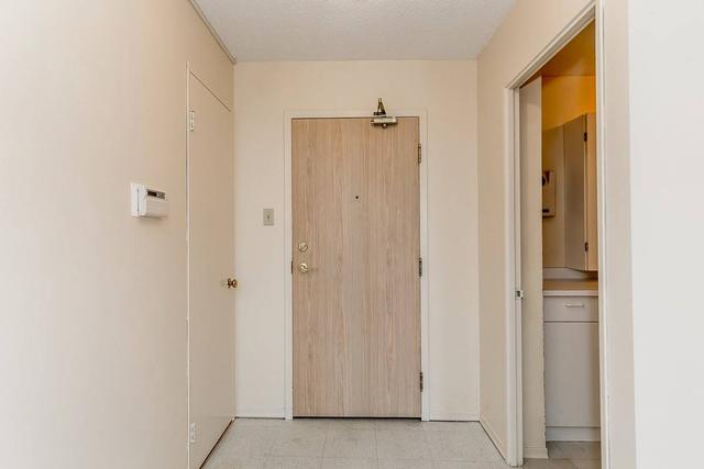 715 - 30 Harding Blvd W, Condo with 1 bedrooms, 2 bathrooms and 1 parking in Richmond Hill ON | Image 3