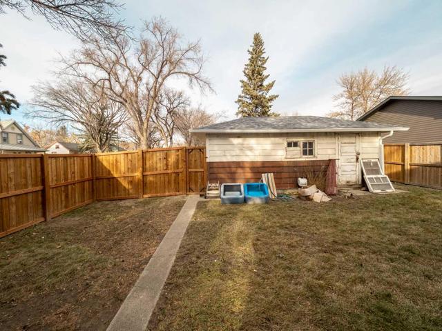2003 2 Avenue N, House detached with 4 bedrooms, 2 bathrooms and 1 parking in Lethbridge AB | Image 25