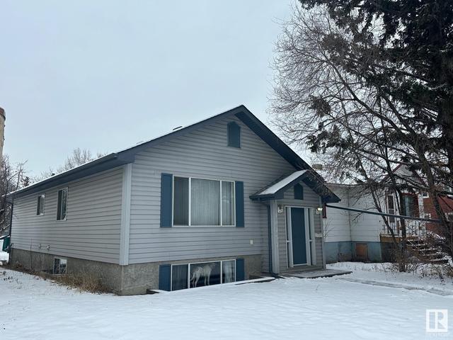 10757 74 Av Nw, House detached with 5 bedrooms, 2 bathrooms and null parking in Edmonton AB | Image 3