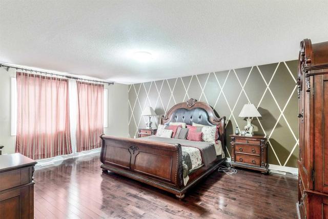 11 Cloverlawn St, House detached with 4 bedrooms, 6 bathrooms and 3 parking in Brampton ON | Image 11