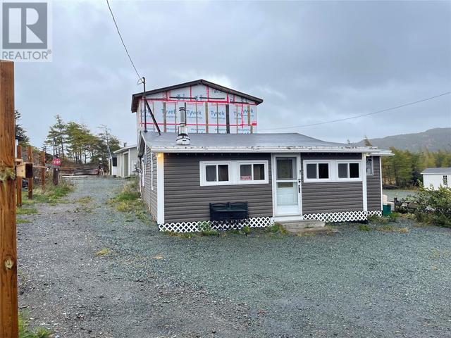 24 Main Road, House detached with 2 bedrooms, 1 bathrooms and null parking in Whitbourne NL | Image 1