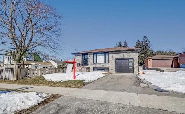 106 Crawforth St, House detached with 2 bedrooms, 1 bathrooms and 2 parking in Whitby ON | Image 1