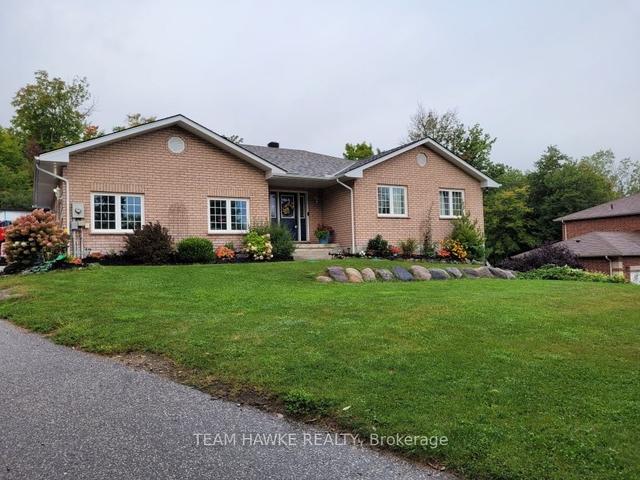 124 Arlynn Cres, House detached with 3 bedrooms, 3 bathrooms and 10 parking in Penetanguishene ON | Image 1