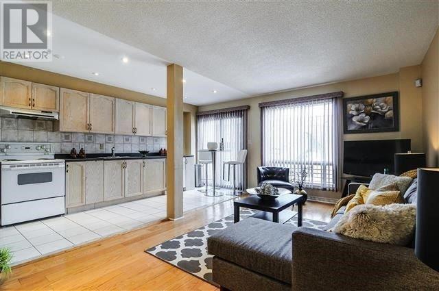364 Aylesworth Ave, House detached with 3 bedrooms, 4 bathrooms and 3 parking in Toronto ON | Image 5