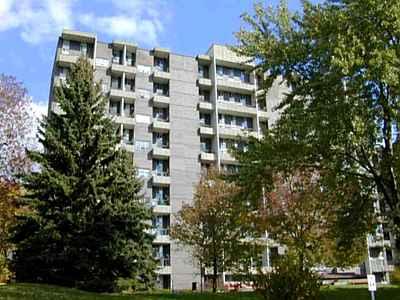 809 - 35 Ormskirk Ave W, Condo with 2 bedrooms, 1 bathrooms and 1 parking in Toronto ON | Image 1