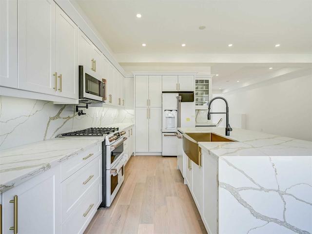 88 Florence Ave, House detached with 3 bedrooms, 5 bathrooms and 3 parking in Toronto ON | Image 3