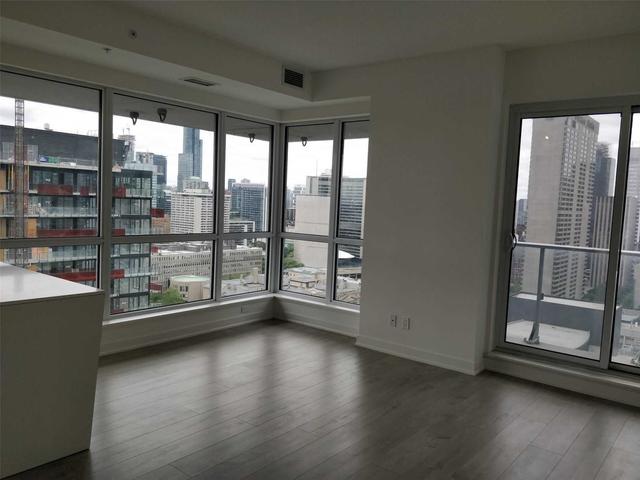 2602 - 199 Richmond St W, Condo with 2 bedrooms, 2 bathrooms and 1 parking in Toronto ON | Image 12