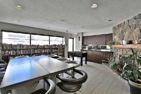 365 - 49 Mc Caul St, Condo with 1 bedrooms, 1 bathrooms and null parking in Toronto ON | Image 17
