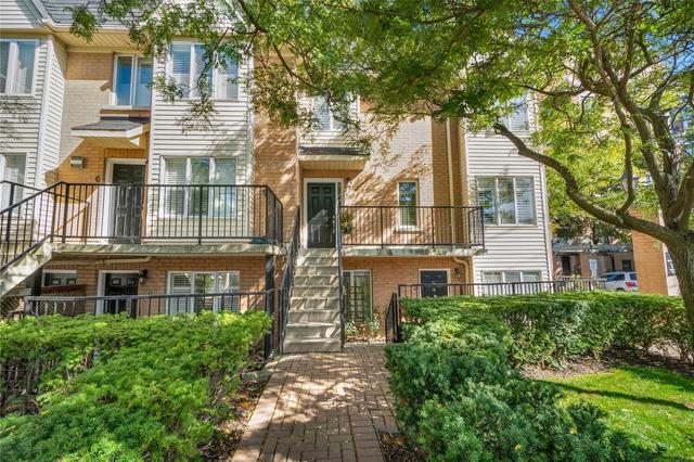 Th4 - 208 Niagara St, Townhouse with 3 bedrooms, 2 bathrooms and 1 parking in Toronto ON | Image 1