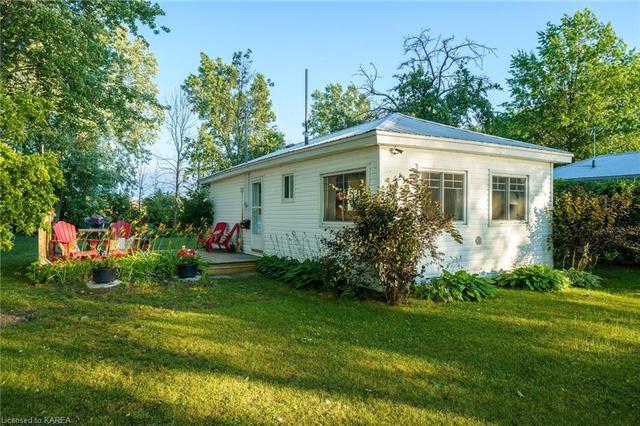 121 Hay Dor Lane, House detached with 3 bedrooms, 1 bathrooms and 3 parking in Greater Napanee ON | Image 29