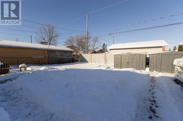 1109 Frederica St W, House detached with 4 bedrooms, 2 bathrooms and null parking in Thunder Bay ON | Image 44