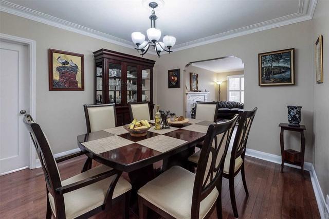 62 Belgrave Ave, House detached with 3 bedrooms, 4 bathrooms and 4 parking in Toronto ON | Image 35