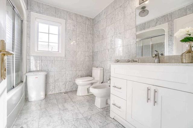 2 Muir Ave, House detached with 4 bedrooms, 5 bathrooms and 6 parking in Toronto ON | Image 20