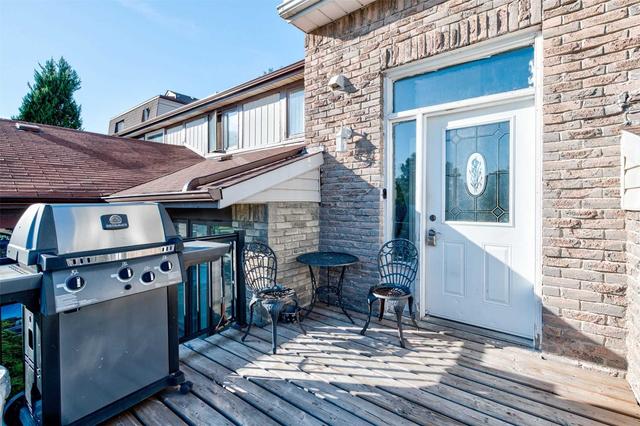 78 Fanshawe Dr, House attached with 3 bedrooms, 2 bathrooms and 4 parking in Brampton ON | Image 18