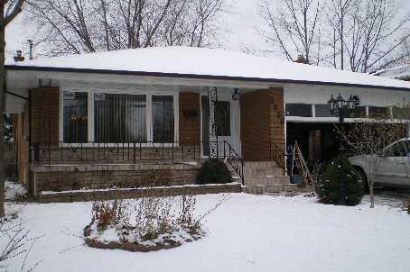 2056 Laughton Ave, House detached with 3 bedrooms, 3 bathrooms and 2 parking in Mississauga ON | Image 5
