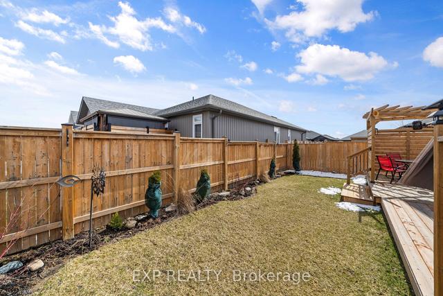 14 Ambrosia Terr, House detached with 2 bedrooms, 3 bathrooms and 7 parking in Quinte West ON | Image 29