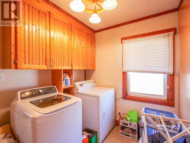 1160 West Fraser Road, House detached with 4 bedrooms, 1 bathrooms and null parking in Cariboo I BC | Image 12