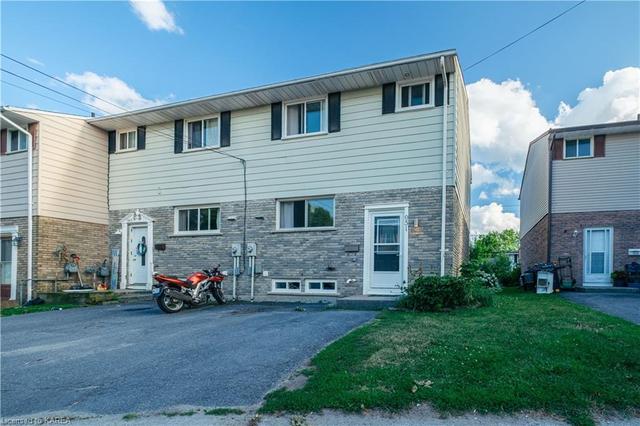 951 Oakview Avenue, House attached with 3 bedrooms, 1 bathrooms and 1 parking in Kingston ON | Image 1