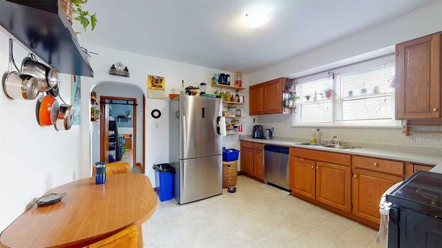 335 Central Park Blvd S, House detached with 3 bedrooms, 2 bathrooms and 4 parking in Oshawa ON | Image 10
