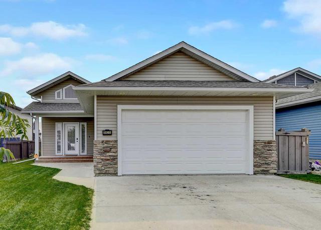 8625 118 Avenue, House detached with 5 bedrooms, 3 bathrooms and 5 parking in Grande Prairie AB | Image 1